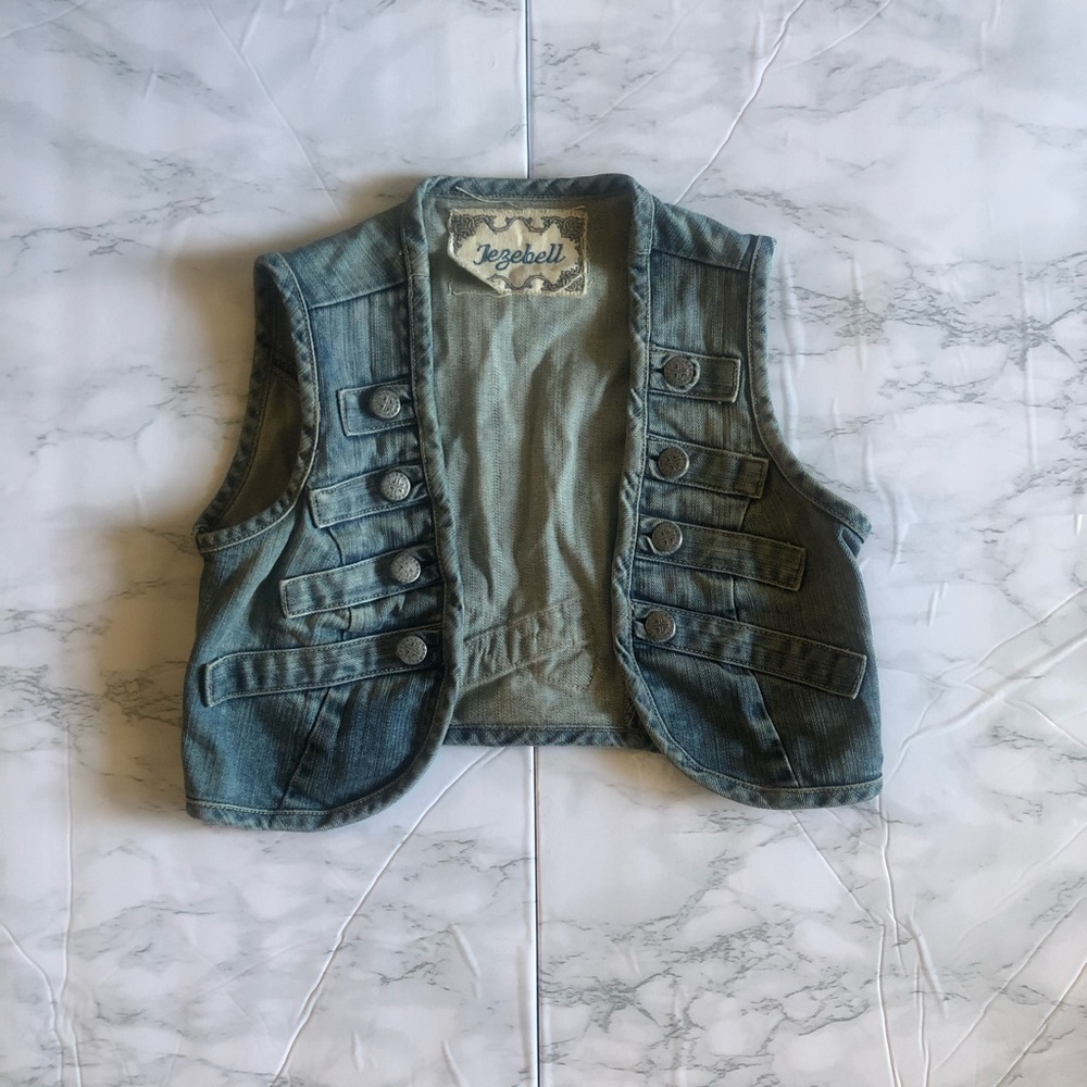 💛 GIRLS Jezebel Jean vest size 6 years💛